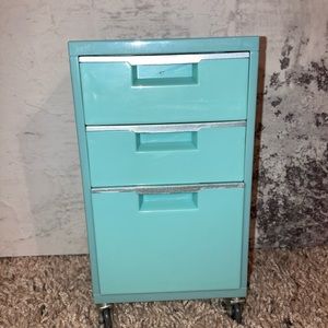 Our generation drawers with supplies doll set!! Gently used! No wear!!